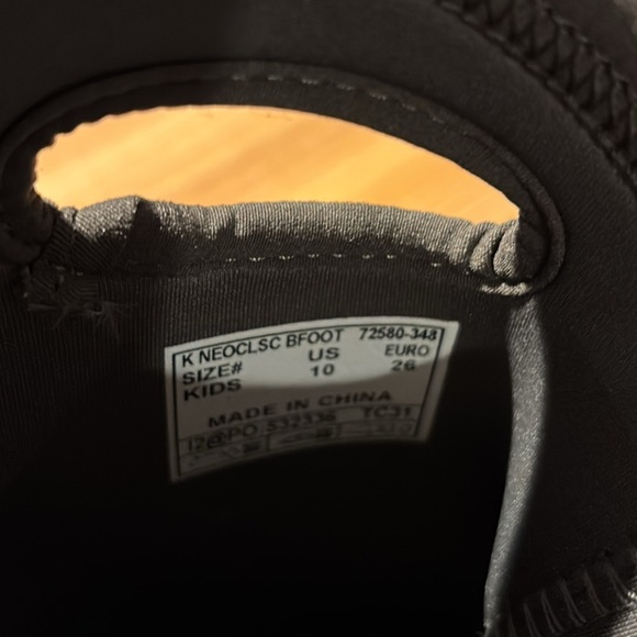 Kids Bogs Boots in Bigfoot Pattern - Picture 3 of 3